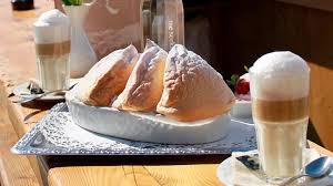 Die berühmte spezialität aus salzburg, die salzburger nockerl, warm als dessert serviert. Rezept Salzburger Nockerl Nach Seekarhaus Art Die Gute Laune