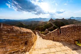 Bahkan akibat banyaknya pengunjung, sejak 1 juni 2019, pihak berwenang di badaling mengumumkan pembatasan kuota harian baru, yakni 65.000 pengunjung. Menginap Di Tembok Besar China Bukan Lagi Mimpi Reservasi Travel Blog