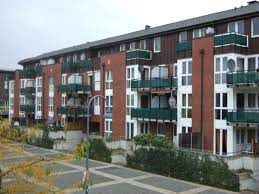 Extras hier finden sie aktuelle und günstige wohnungsangebote zur miete aus hamburg. 4 Zimmer Wohnung Zu Vermieten 21035 Hamburg Allermohe Kate Latzke Weg 5 Mapio Net