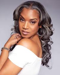 Dinah Randle's Instagram, Twitter & Facebook