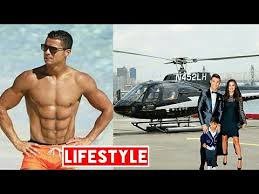 Cristiano ronaldo dos santos aveiro. Cristiano Ronaldo Net Worth Salary House Car Private Jet Family Luxurious Lifestyle 2019 Youtube
