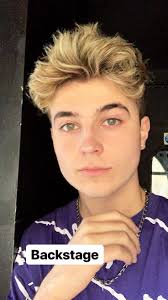 Pin de roadtrip🦋 em Brooklyn Wyatt