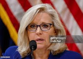 Liz Hodges's Instagram, Twitter & Facebook