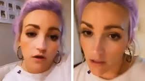 They were dating for 3 years after getting together in jan 2010. J5uiddh 3kddxm