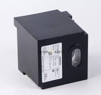 ONE NEW Siemens LFL1.333CB Control Box