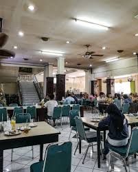 Legenda kuliner solo of rm adem ayem. Beda Dengan Jogja Yuk Icip Gudeg Solo Di Warung Makan Adem Ayem