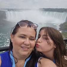 Why was Rita adamant that Del should mail the letter?