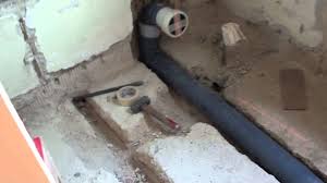 Prima di tutto perché l'impianto dopo decine di anni inizia a dare qualche problemino, poi perché i sanitari non ne. 5 Ristrutturazione Bagno Fai Da Te Parte 5 10 Youtube