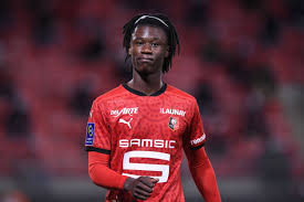 As i write this, three fifa 21 future stars require you to break the one million barrier. 2 Nach 10 Kauft Der Fc Bayern Munchen Eduardo Camavinga Oder Florian Neuhaus