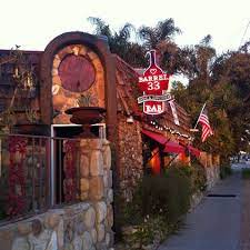 Barrel 33 Ventura Welcome 1067 E Thompson Blvd Ventura Ca 93001 805 652 1810 Awesome Place California Vacation Ventura Beach Ventura Homes