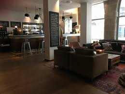 Det ikoniske pakhus stammer fra 1787 og er i dag kendt og genkendt for moderne, kompromisløs gæstfrihed; Bar Area At Clarion Hotel Admiral Picture Of Clarion Hotel Admiral Bergen Tripadvisor