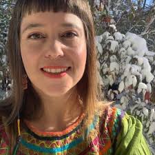 Ariane Thomas (@ArianeEThomas)