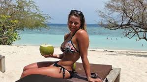 24,710 likes · 11 talking about this. Sonne Strand Und Corinne Suter