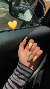 93 The Most Popular Summer Nail Colors In 2019 65 Elroystores Com Holographic Nails Yellow Nails Gel Nails