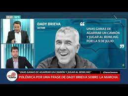 El actor y humorista dady brieva cuenta que estuvo todo el 2020 en casa y que lo más le asombró fue la cantidad de suciedad. Dady Brieva Sobre El 12 O Unas Ganas De Agarrar Un Camion Y Jugar Al Bowling Por La 9 De Julio Youtube