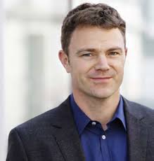 INTERVIEW WOHIN STEUERT DIE DEUTSCHE E-HEALTH- POLITIK? KLINIK-IT TREND ZUR  DIGITALEN EINBINDUNG DER PATIENTEN MESSENGER-DIENSTE