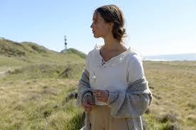 Loin du tumulte du monde, il peut enfin oublier tout ce qu'il a vécu au combat. Bild Von The Light Between Oceans Bild 9 Auf 20 Filmstarts De