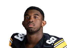 Devan Kennedy's Instagram, Twitter & Facebook