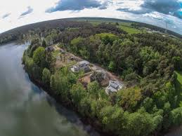 Herrenhäuser zum kauf von privat und vom makler finden sie bei immowelt.de. Haus Am See Kaufen Mecklenburg Vorpommern Villa Am See Kaufen Im Seepark Lychen