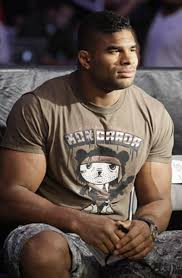 Alistair the demolition man overeem stats, fights results, news and more. Steven Marrocco Sitting Down With Newly Minted Ufc Heavyweight Alistair Overeem Sports Illustrated