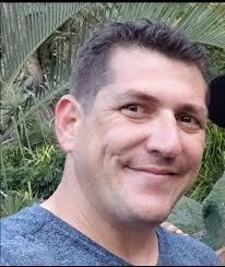 Eric Heal's Instagram, Twitter & Facebook