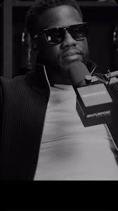 Découvrez les secrets de la réussite avec le réalisateur Éif Rivera