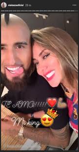 La hija de sonia isaza aseguró que solo se ha operado la nariz y que ha aplicado ácido hialurónico en sus labios, aunque esta última no la considera como una cirugía. Arturo Vidal Recibe Romantica Felicitacion De Sonia Isaza En Las Redes Sociales Guioteca