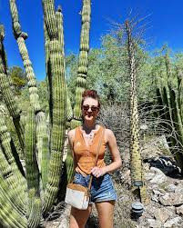 Dr. Sydney Freggiaro