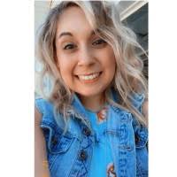 Jeannette Maloney's Instagram, Twitter & Facebook