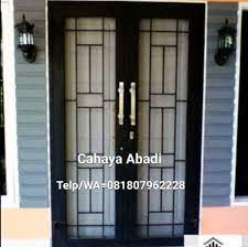 Kedua pintu tersebut dipasang sejajar sehingga terlihat pintu tersebut. Jual Pintu Besi Pagar Besi Minimalis Di Lapak Cahaya Abadi Bukalapak