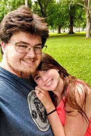 Jennifer Bumstead's Instagram, Twitter & Facebook