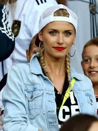 Lena Gercke Engagiert Fur Kinder In Favelas Lena Gercke Lena Fussball Wm