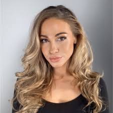 Some personal news! Where do I even start? 😭 After eight incredible years  at Peanut App, it's time for a new chapter. 📖 Working with Michelle  Kennedy and Team Peanut has been