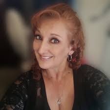 Cindy Hinz's Instagram, Twitter & Facebook