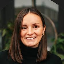 Kara Mclaughlin's Instagram, Twitter & Facebook