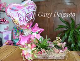Las plantas siempre aportan algo más a tu hogar. Canasta Con Plantas Para Mama Arreglos Con Bombones Globos Decoracion De Cumpleanos