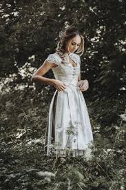 Wie verläuft eine bayerische hochzeit? Die Brandneue Alpenherz Hochzeit Kollektion 2019 2020 Hochzeitskleid Dirndl Braut Dirndl Dirndl Hochzeit