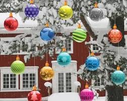 Make your home merry and bright with outdoor lighted christmas decorations from at home. Pin On Christmas Lights