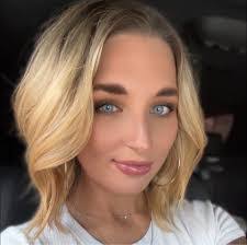 Alena Dunn's Instagram, Twitter & Facebook