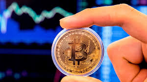Managing transactions and the issuing of bitcoins is carried out collectively by the network. Bitcoin Dolar Record Que Pasara Con El Precio En 2021