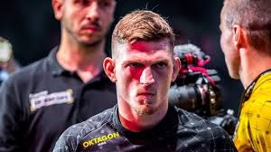 Proti kolumbijci juancamilu ronderosovi splnil roli favorita a podařilo se mu duel v muší váhové kategorii ukončit již v prvním kole. David Dvorak Bude Nejspis Konecne Zapasit V Ufc Fights Cz