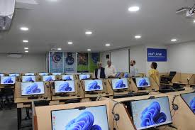 We are delighted to share that Shri Surendra Kumar Heggade, Vice President,  SDM Trust, recently inaugurated our new state-of-the-art lab at SDMIMD,  Mysuru. Through a strategic collaboration with Intel under the Intel