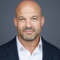 Richard Pineau's Instagram, Twitter & Facebook