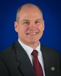 Congratulations to our County Attorney Dennis A. Walter for completing the  Leadership Training for New and Aspiring Virginia Local Government Chief  Legal Counsels Program!👏 This accomplishment highlights his commitment to  serving Hanover,