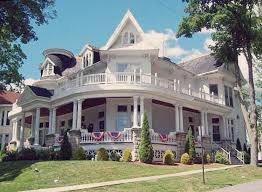 On The National Register Of Historic Places Presently A Bed And Breakfast And Known As The Mansion This Victoria Victorian Homes Old Victorian Homes
