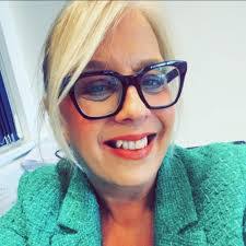 Leila Cunningham's Instagram, Twitter & Facebook