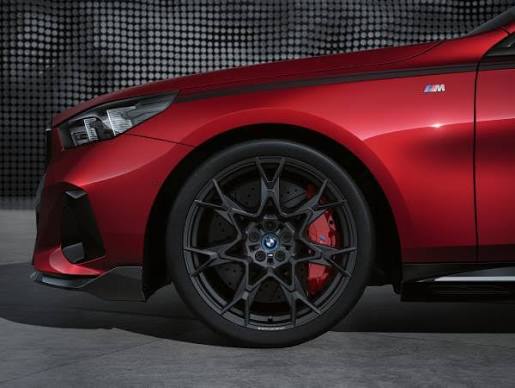 BMW 21-inch M Light Alloy V-spoke Bi-color Wheels