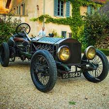 Here S The 1913 Monarch Also Built By Mark Walker The Owner Of The Darracq The Engine Is A Curtiss Ox5 Aero Engine A Antique Cars Old Race Cars Veteran Car