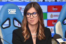 «oggi si corre seminando amore forza ragazze! Il Calcio Femminile A Novara Intervista A Elisa Rullo La Voce Novara E Laghi