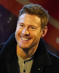 Thomas Hooper's Instagram, Twitter & Facebook